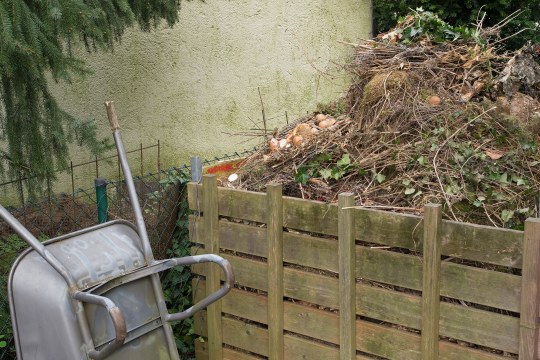 Komposthaufen in einem Garten | © Oliver Wittig