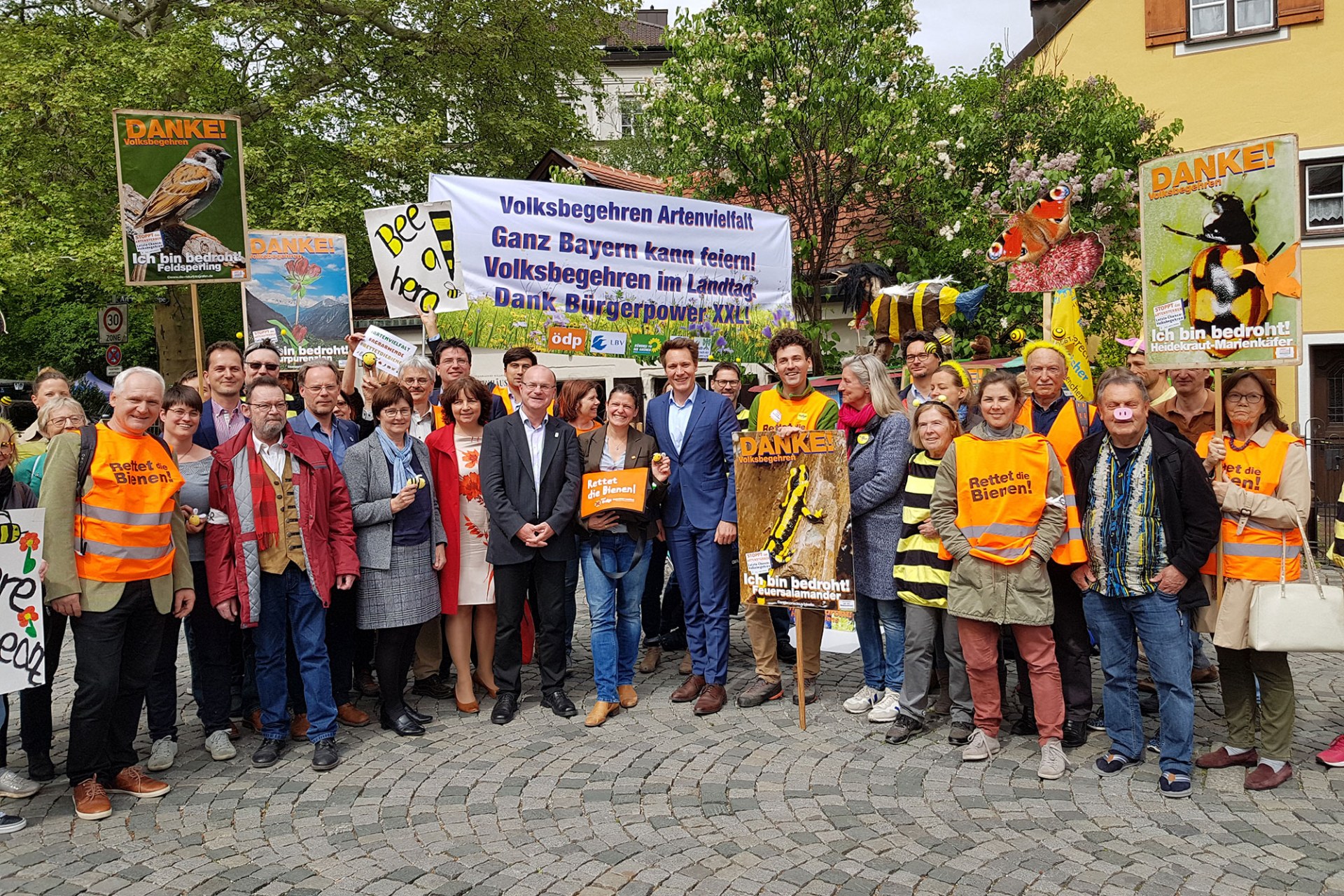 Trägerkreis Volksbegehren Artenvielfalt in Bayern im Sommer