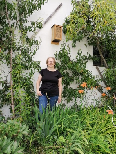 Sonja W. aus Adlkofen Gewinnerin Stunde der Gartenvögel 2021 Nisthilfe LBV Naturshop | © Sonja W.