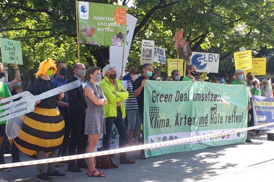 Presseaktion Green Deal vor Staatskanzlei in München | © U. Dopheide
